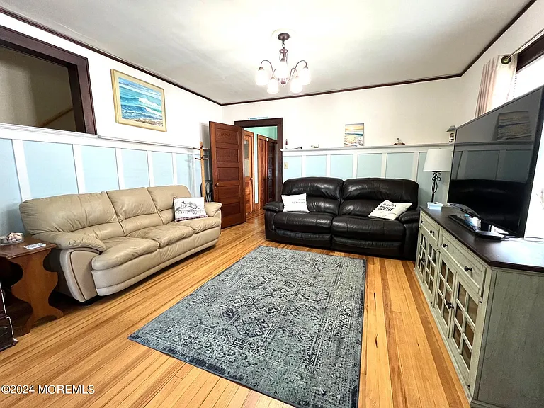 329 Washington Ave — Photo 5