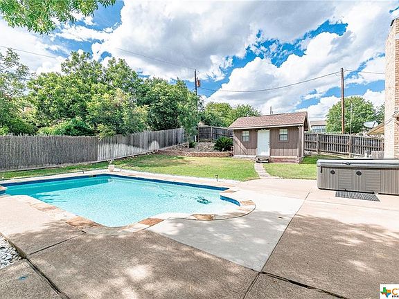 2nd image of 3318 Las Moras Dr
