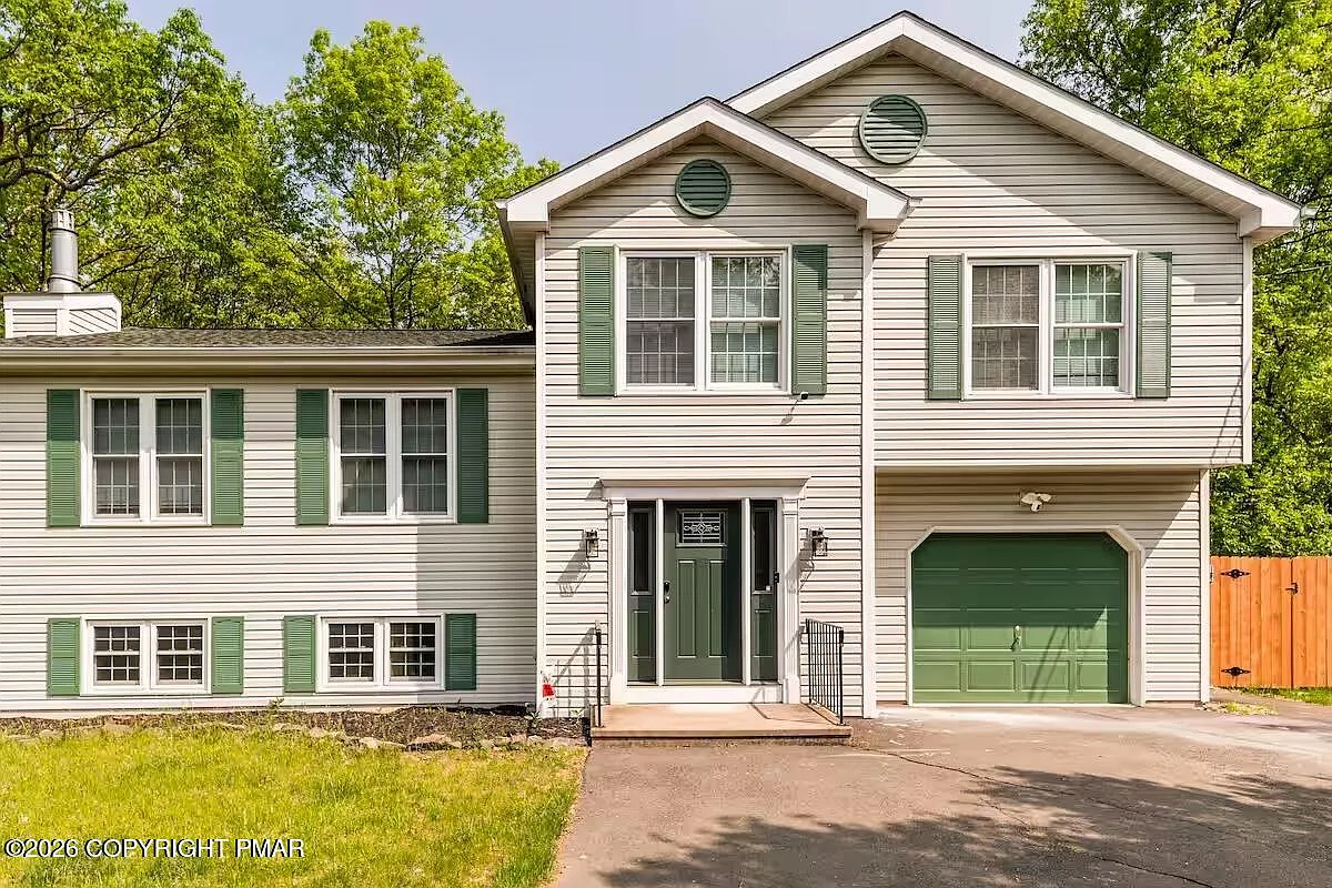 511 Lakeside Dr photo 1