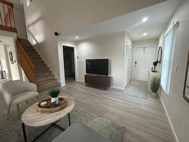 1140 Staghorn St — Photo 5