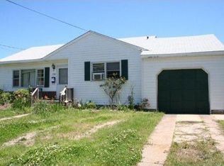 1504 Hedgerow Dr, Virginia Beach, VA 23455