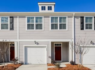 648 Trotters Ln, Moncks Corner, SC 29461