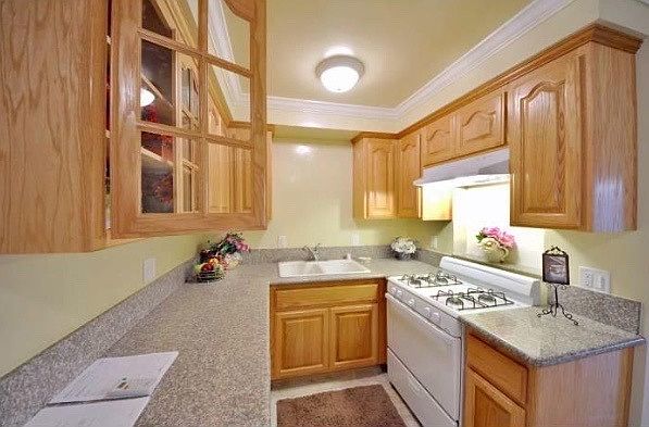 1st image of 610 W Route 66 APT 9