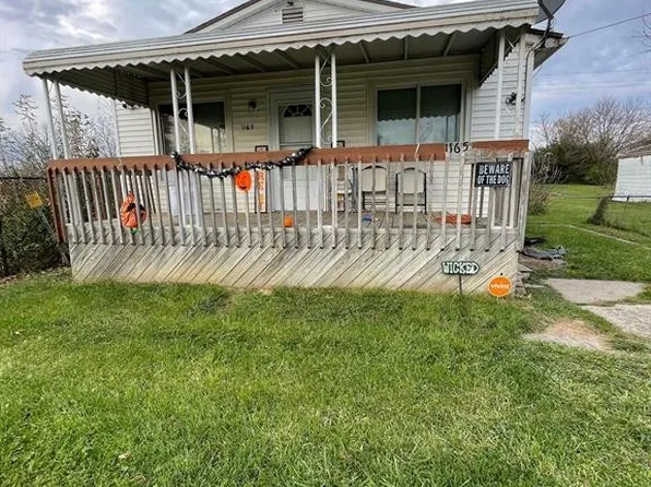 1165 Dunkirk Ave, Mount Morris, MI 48458