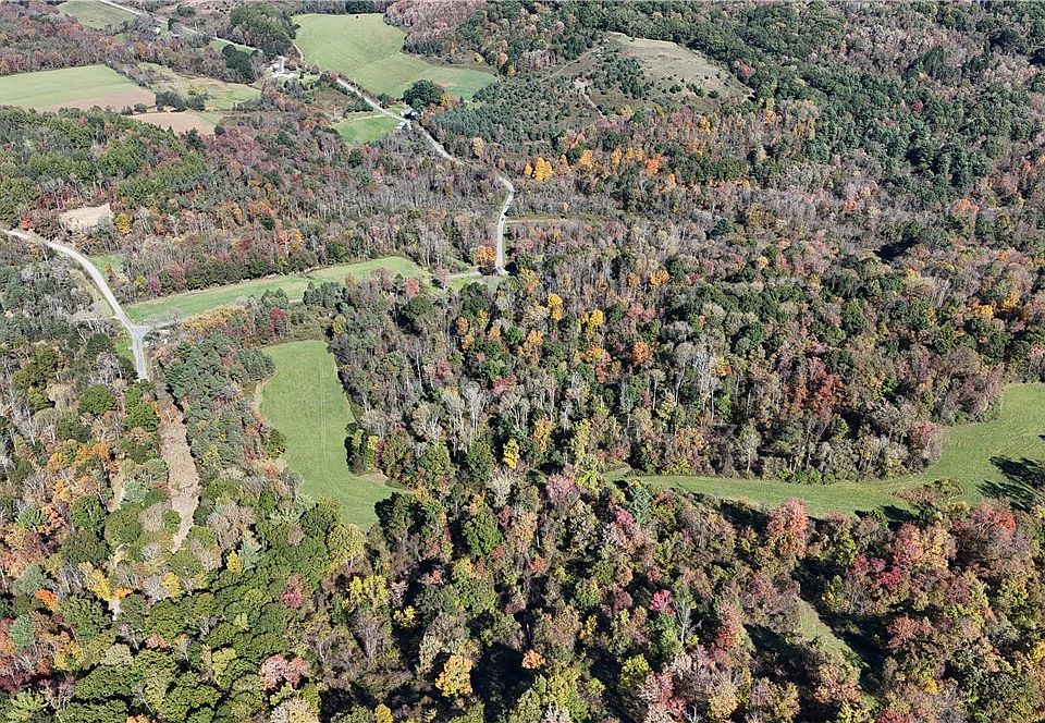 2nd image of 350 Davis Hill Rd