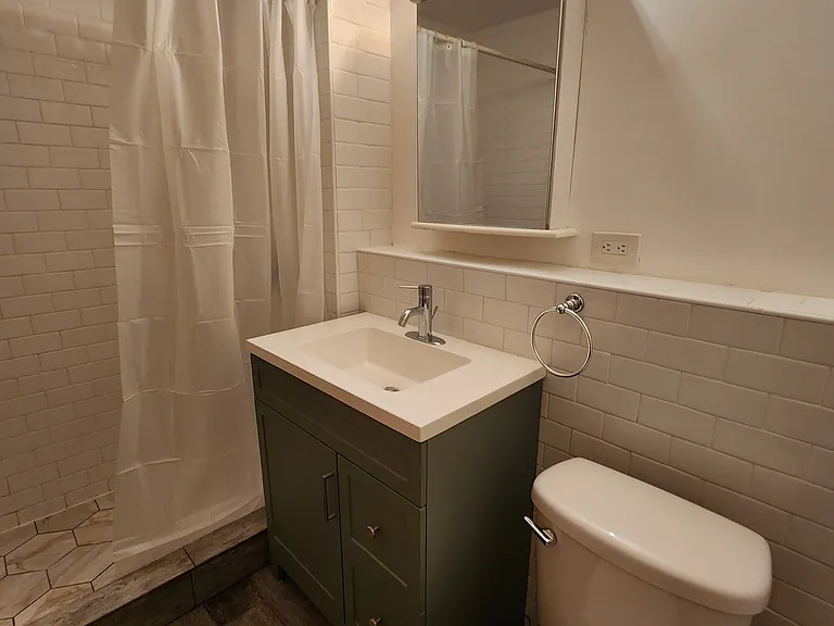800 S Bishop St — Photo 12
