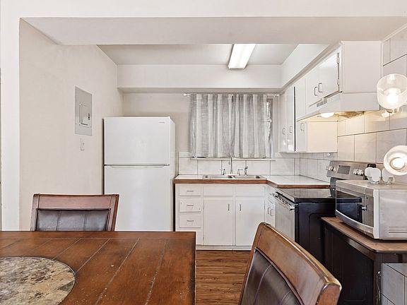 4th image of 3000 W Illinois Ave APT 24