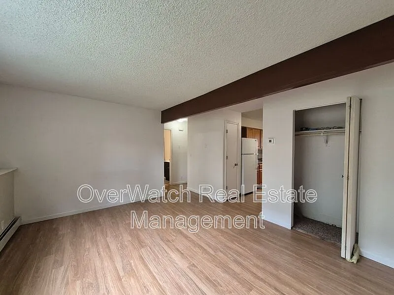 2 bed, 1.0 bath, 745 sqft, $1,400 — Photo 1