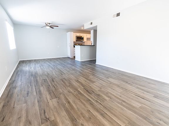 3rd image of 4432 Coldwater Canyon Ave APT 102