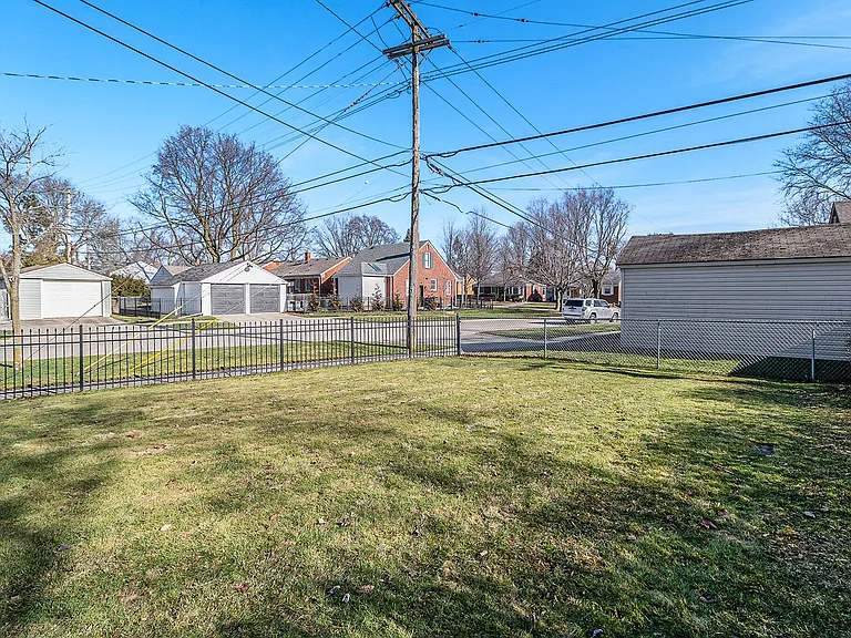 4526 Cooper Ave — Photo 14