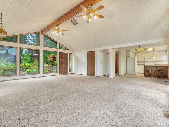 5th image of 12525 237th Avenue Ct E