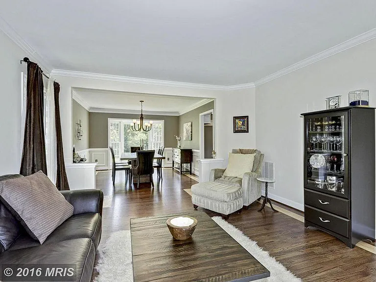 17533 Applewood Ln — Photo 3