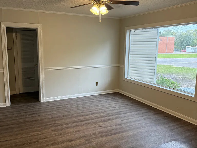 407 Helen St #2 — Photo 3