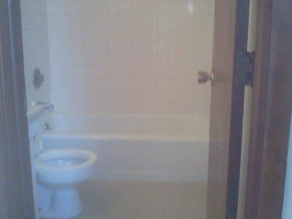 LH 1 bdrm Bathroom