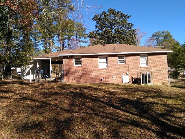 2nd image of 1967 Pinehill Dr