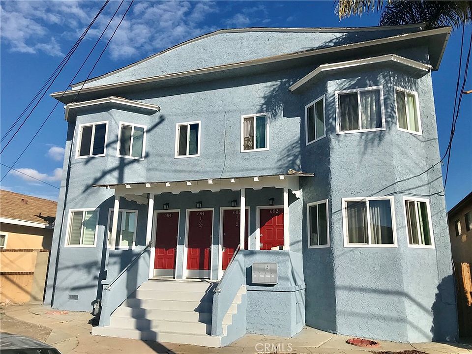 1st image of 682 W 12th St