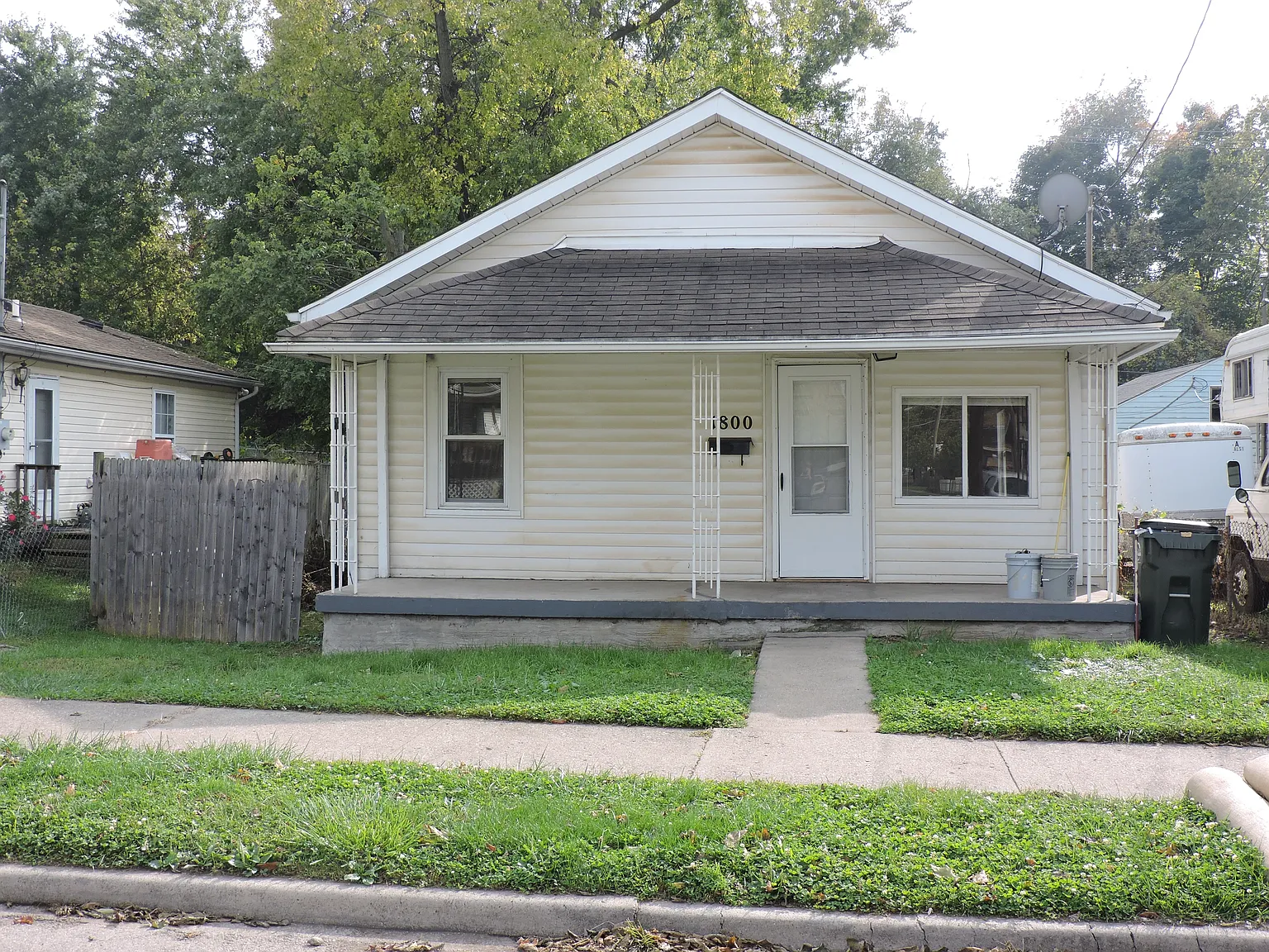 1800 Meadow Ave photo 1