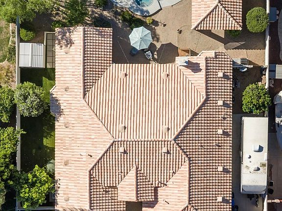 2nd image of 2047 E VICTOR Road