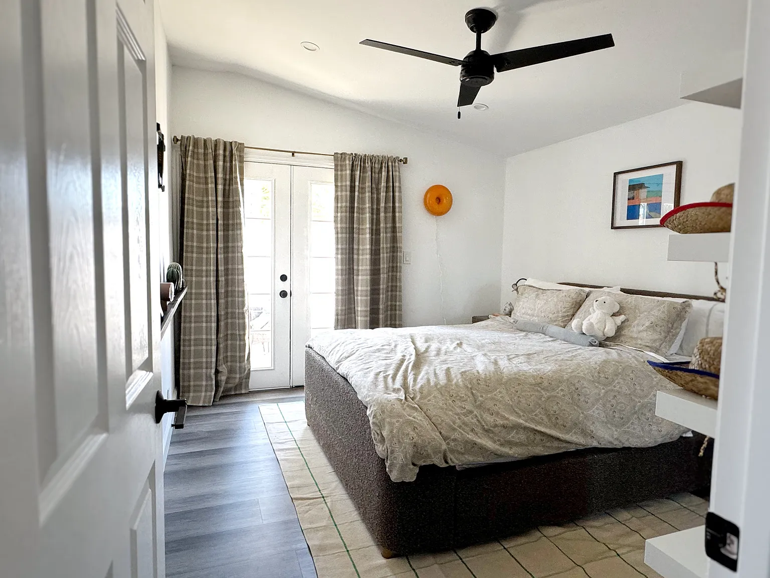 2 bed, 450 sqft, $2,000 — Photo 2