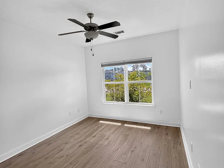 500 Thorp Cir — Photo 17