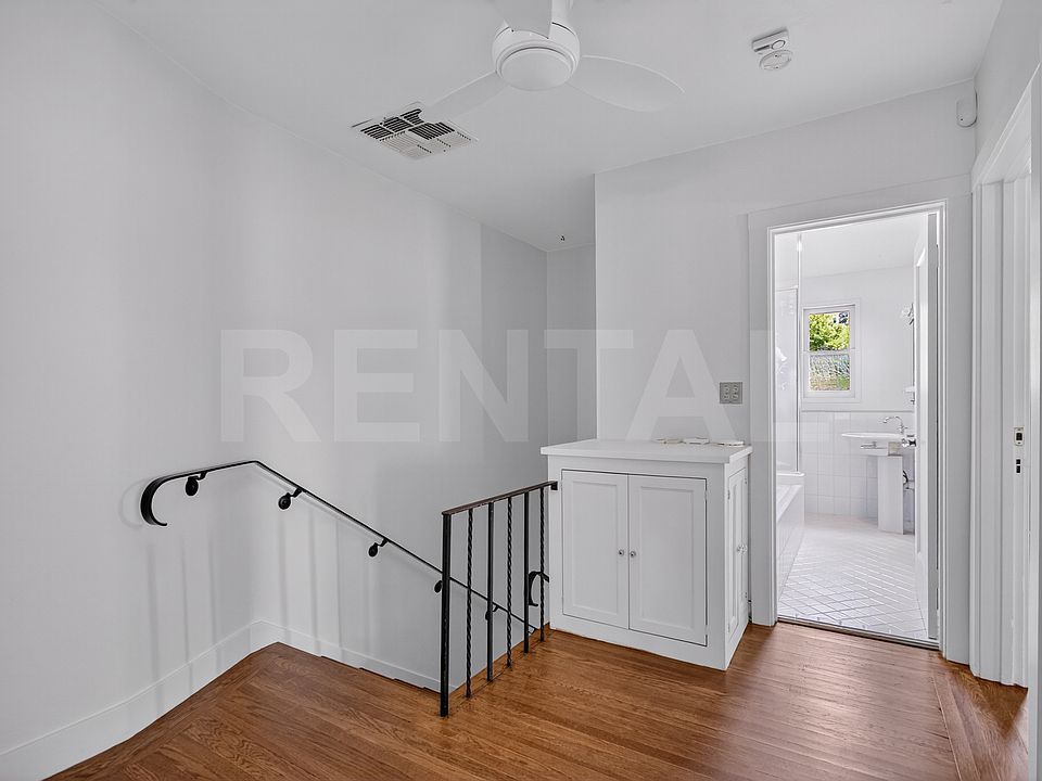 Upstairs hallway - see upstairs bathroom.
