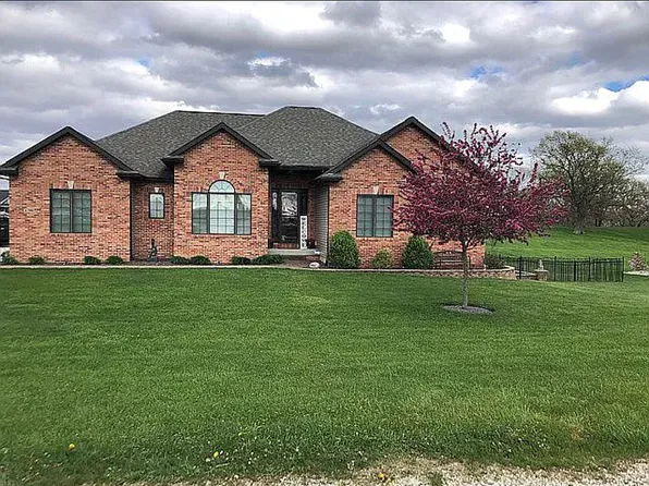6700 Reagan Dr, Cantrall, IL 62625