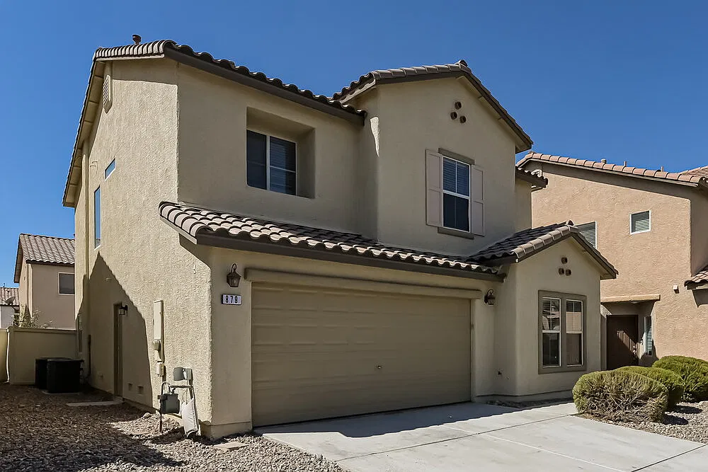 4 bed, 2.5 bath, 1584 sqft, $2,380 — Photo 1