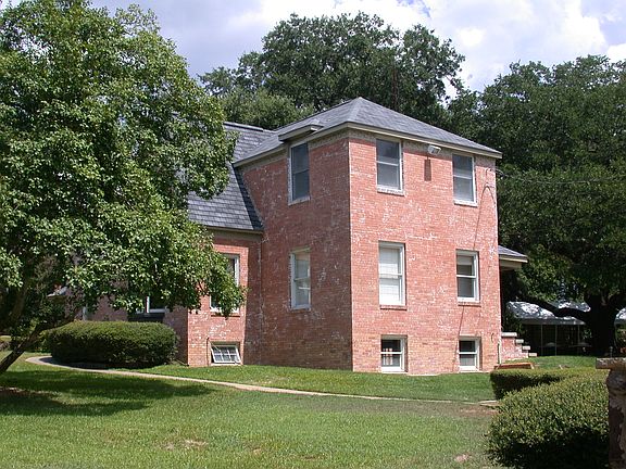 3 story view