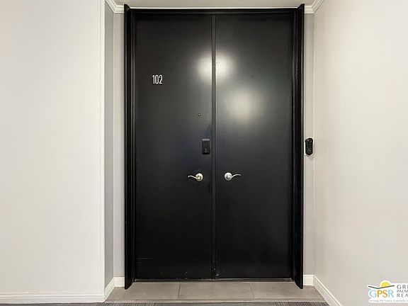5th image of 848 N Kings Rd APT 102