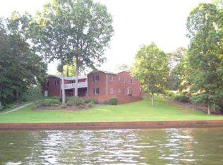 221 Windemere Point Dr, Mount Gilead, NC 27306