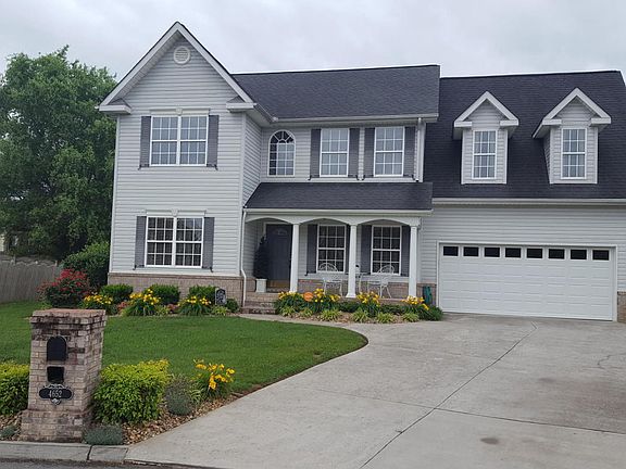 2nd image of 4652 Aylesbury Dr
