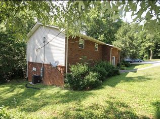 8915 Fox Lonas Rd, Knoxville, TN 37923