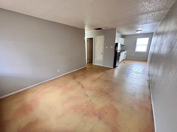 3rd image of 408 Princeton Dr SE APT 2