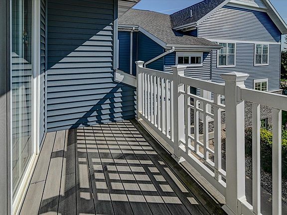 3rd image of 702 Herndon Dr APT 201