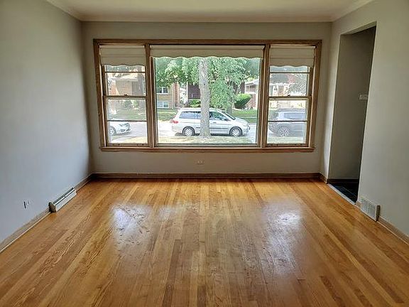 2nd image of 4715 N Octavia Ave