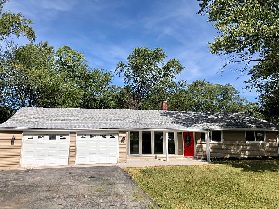1st image of 18010 Thomas Ln