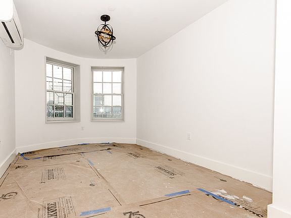 2nd image of 473 Park Pl #5AAD