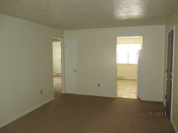 4th image of 919 Cook Ave