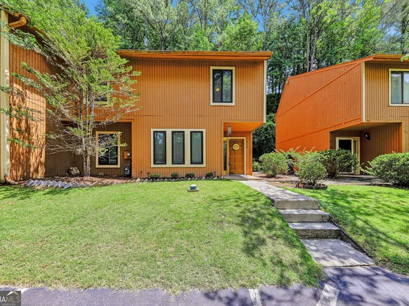 878 Lake Hollow Blvd SW, Marietta, GA 30064