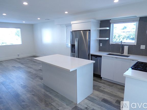 5th image of 6228 Lexington Ave #6228