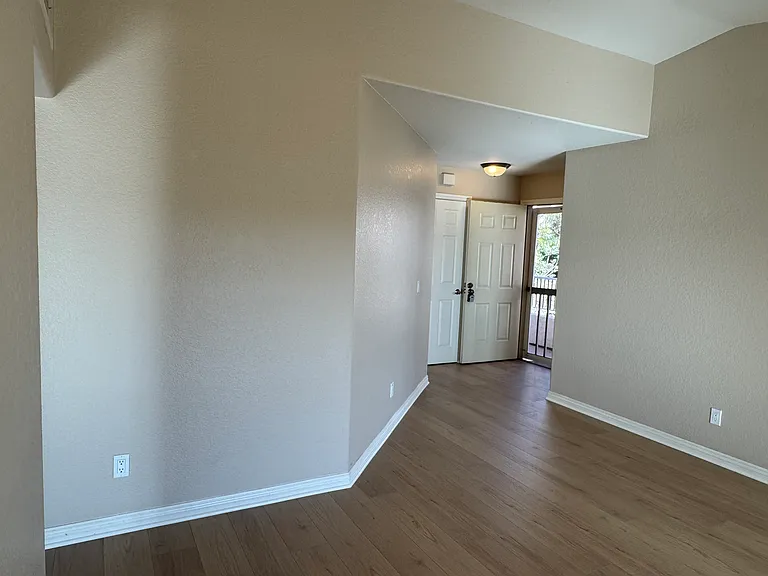 7372 Altiva Pl — Photo 22