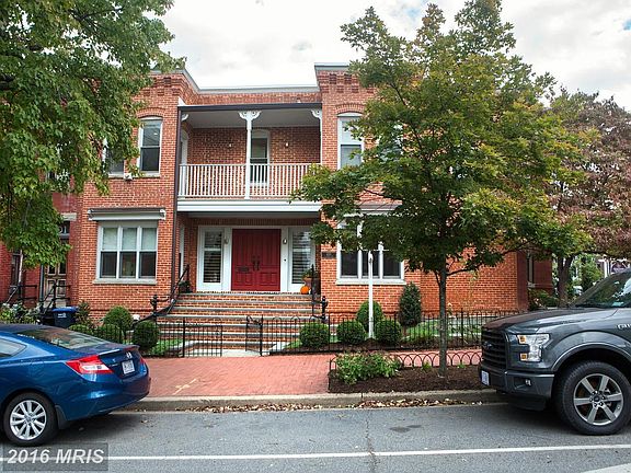 Street View of 600 E Street, NE from 6th Street, N