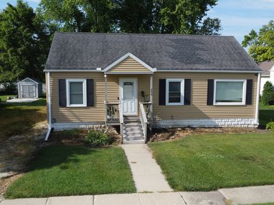 240 E 3rd Ave, Clifton, IL, 60927