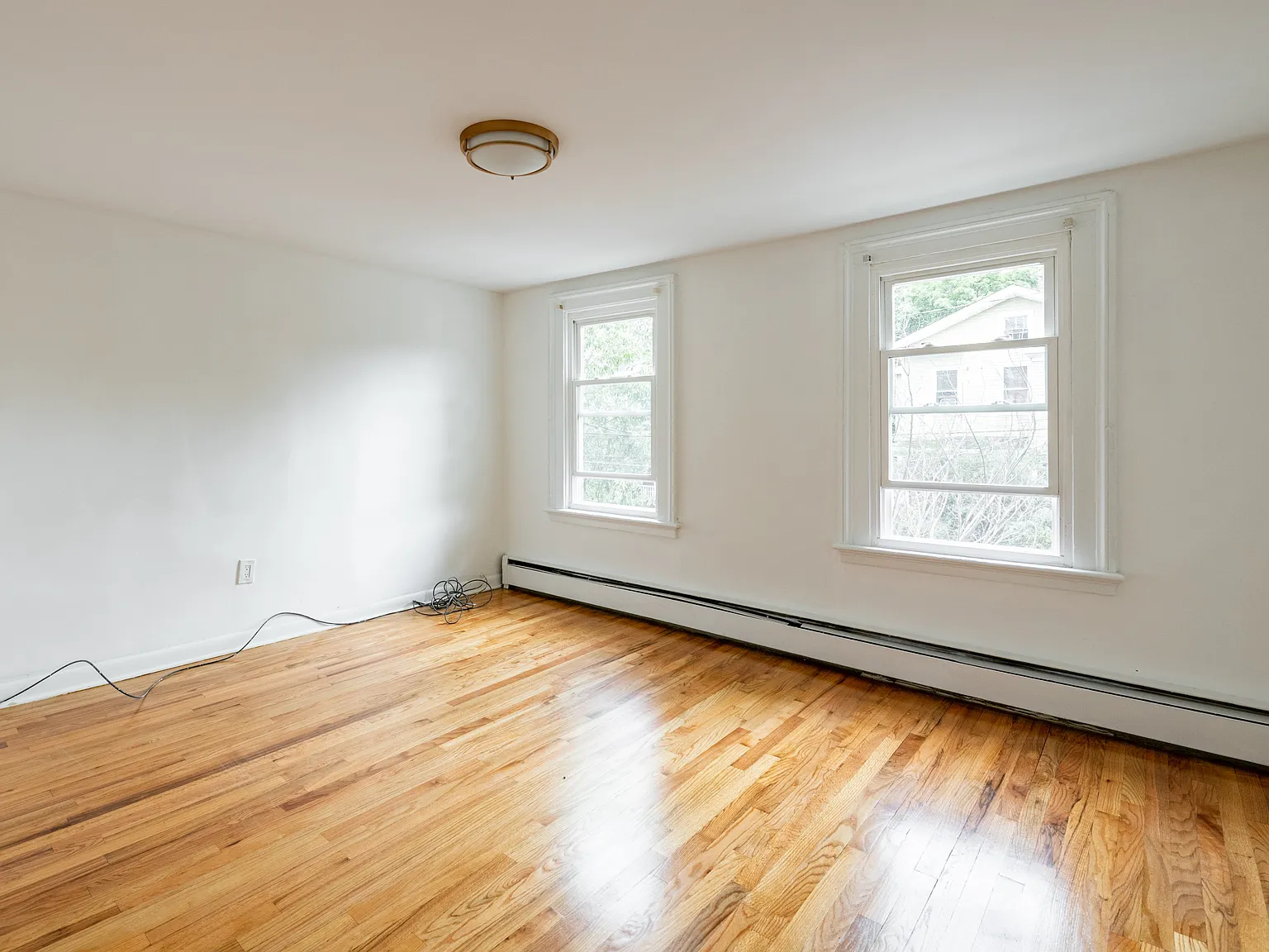 4 bed, 1000 sqft, $850 — Photo 3