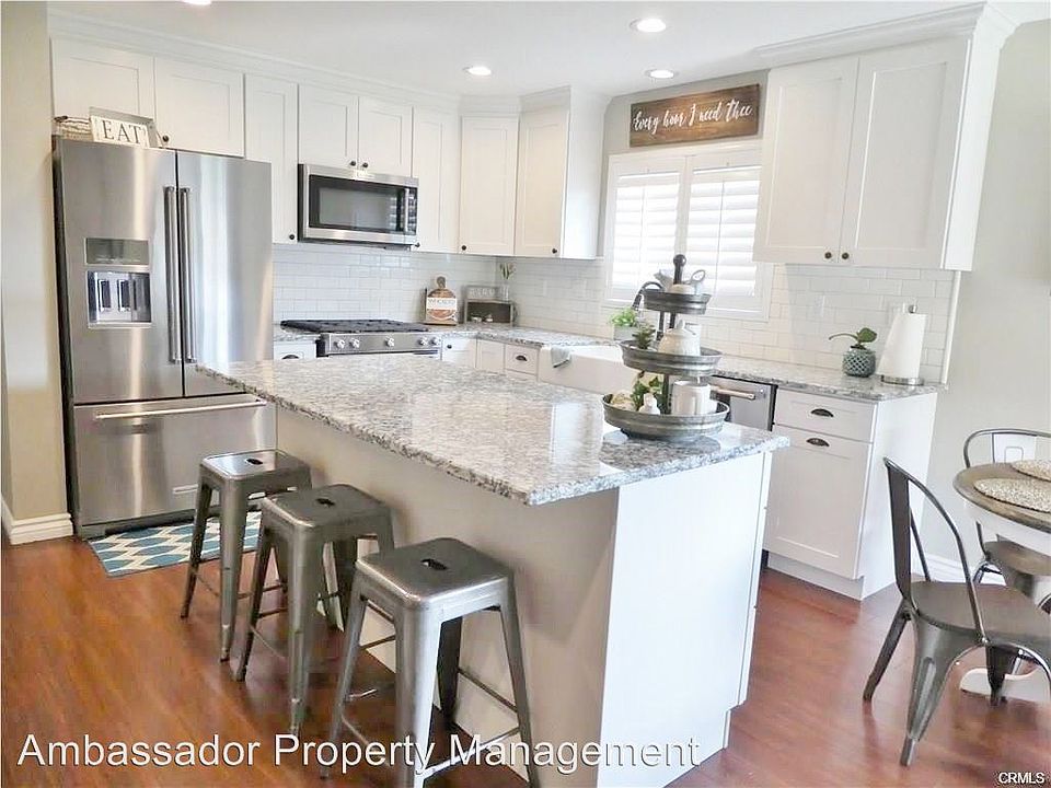 1st image of 2848 Parkside Ave