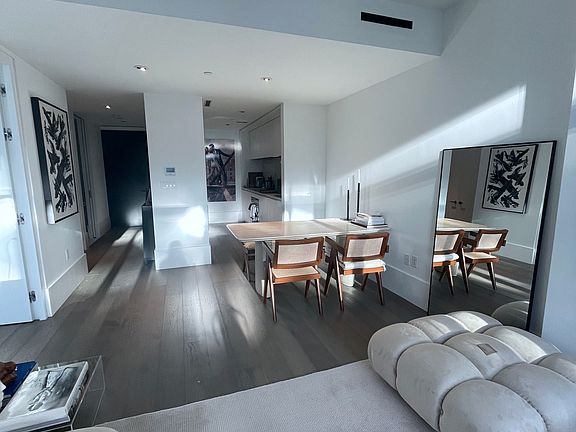 5th image of 429 Kent Ave #536