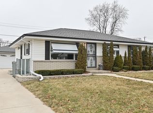 5673 S Illinois Ave, Cudahy, WI 53110