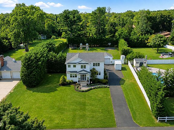 4th image of 1603 Martin Road