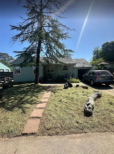 2617 55th St Photo 1