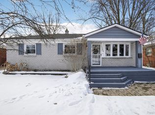 1620 Regene St, Westland, MI 48186